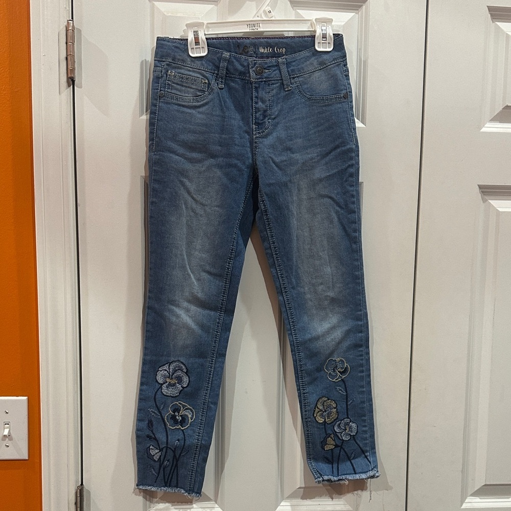 NWOT girls Lee Blue Floral Embroidered Cropped Jeans size 12
